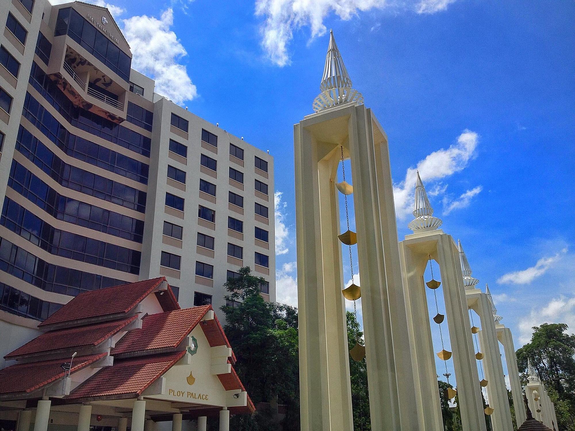 Ploy Palace Hotel Mukdahan Exteriör bild